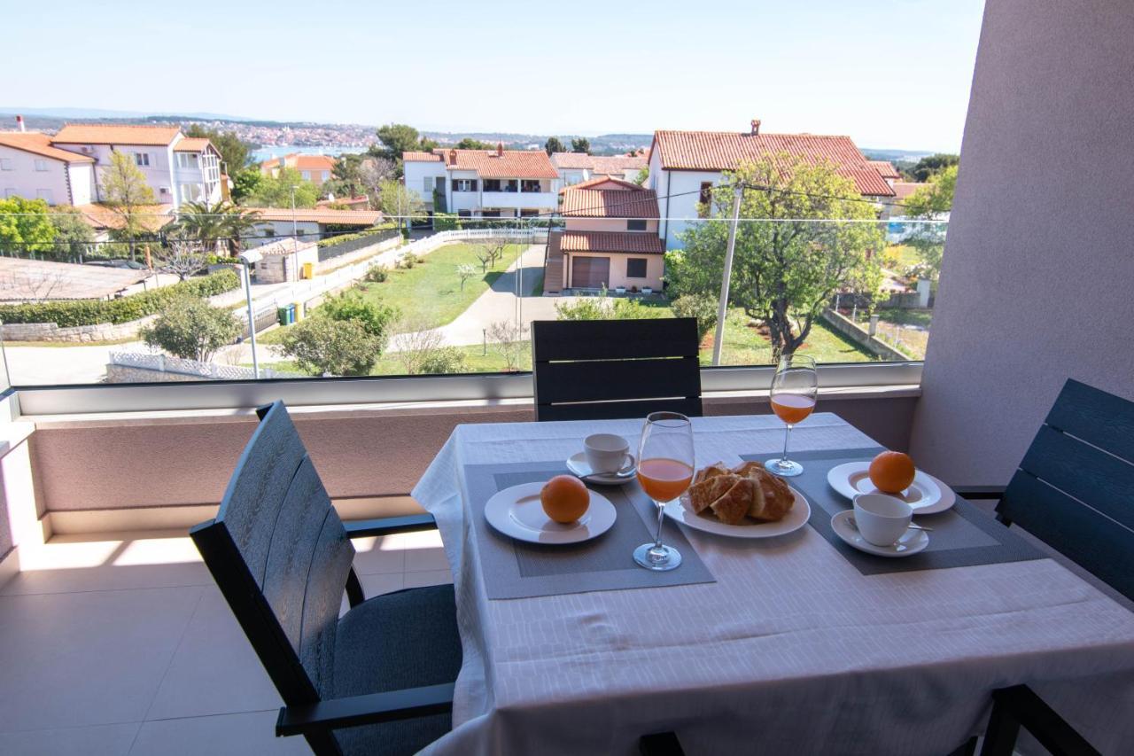 Luxury Apartment Faro With Sea View And Swimming Pool Premantura Extérieur photo