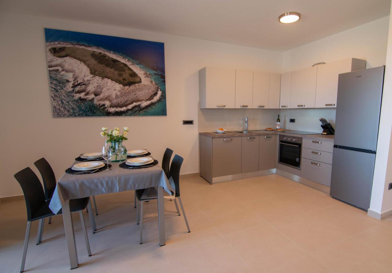 Luxury Apartment Faro With Sea View And Swimming Pool Premantura Extérieur photo